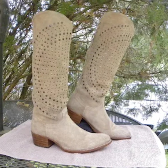 Frye Brand Studded boot 8 - Picture 1 of 4